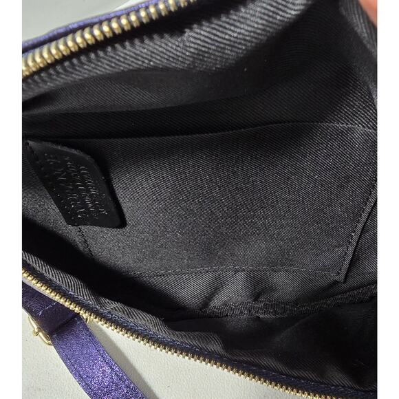 Tourance Italy Metallic Blue Genuine Leather Waist Pack Fanny Pack NWOT - Picture 6 of 8